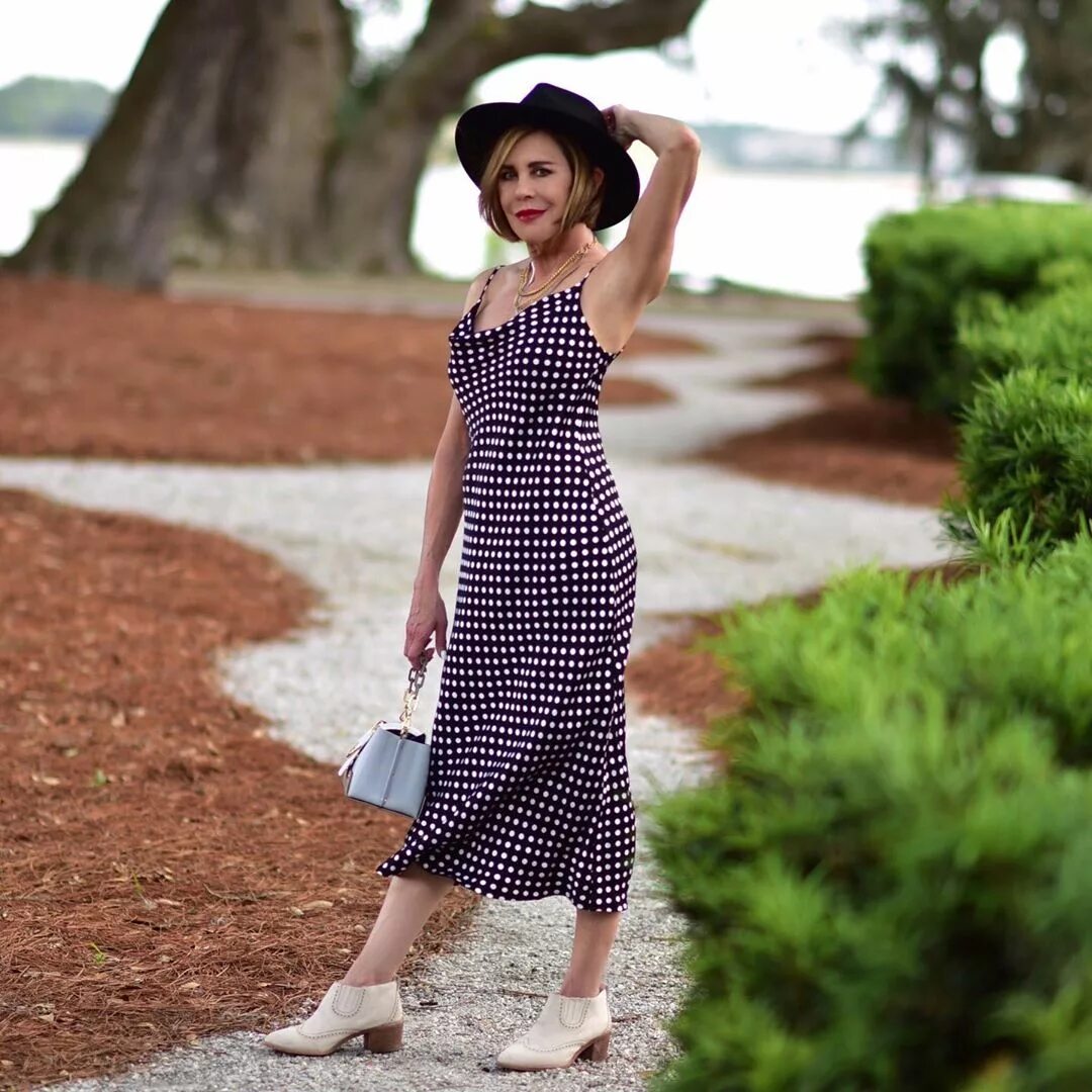 летние платья для женщин 60 лет на валберис. летние платья для женщин за 50. стильные летние платья. летние платья для женщин 50 лет. сарафан летний.