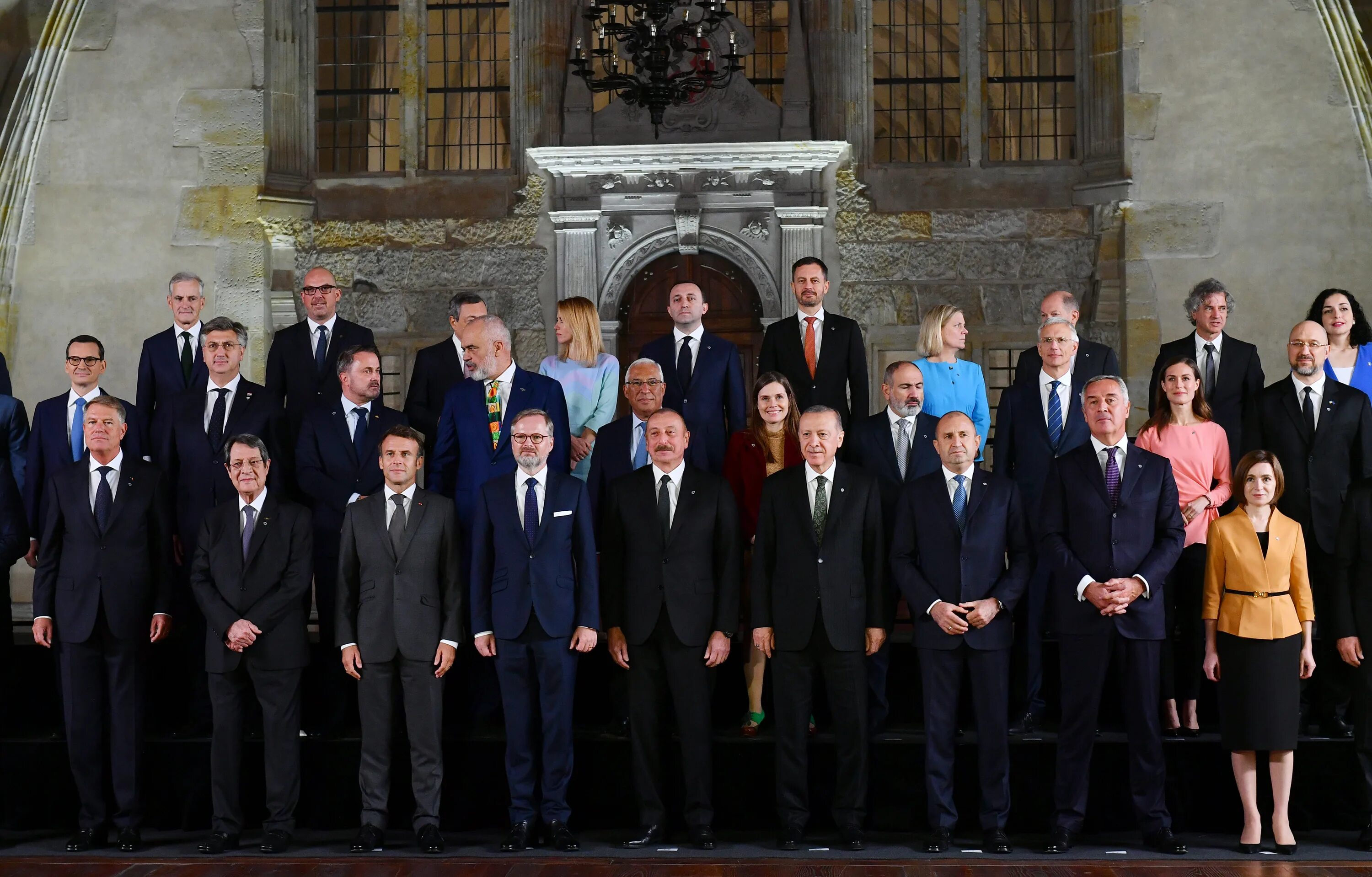 Саммит в Чехии участники. Саммит европейского политического сообщества в Праге. Европейские Лидеры. Главы государств ЕС.