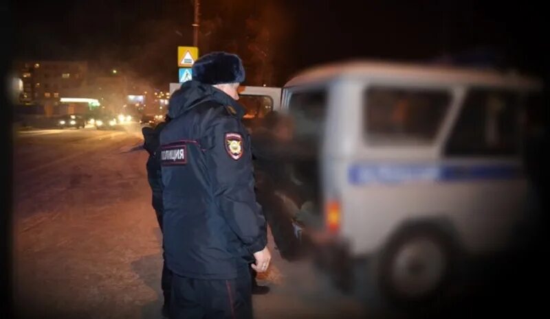 Полиция ночью. Полиция ночью. Вызвать полицию ночью. Вечер полицейский. Полиция ночью.