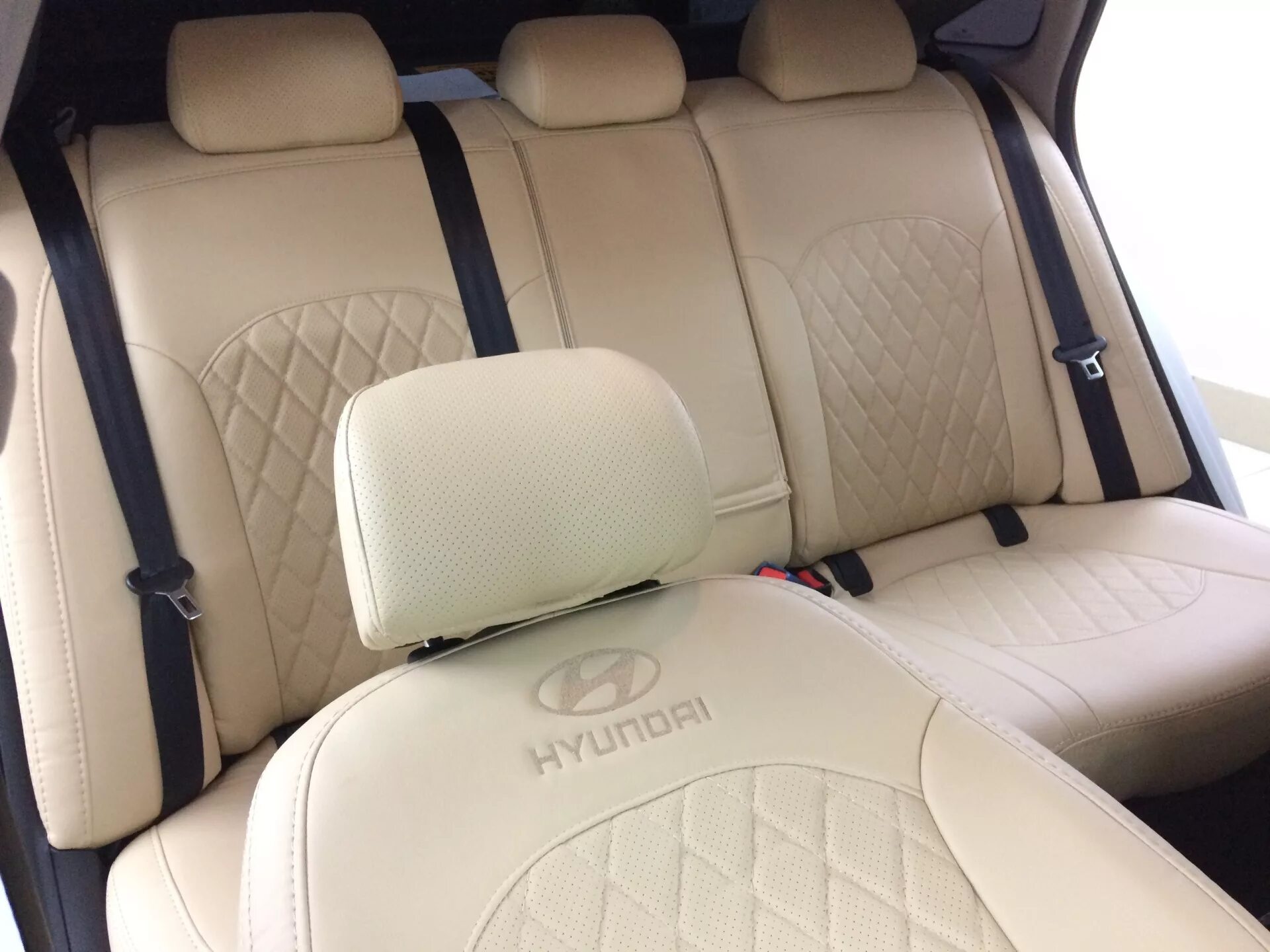 чехлы автопилот ромб экокожа. авточехлы нива 21214. авточехлы mercedes actros 2013 экокожа перфорация,черный. кожаные чехлы для лада веста св кросс. экокожа тольятти.