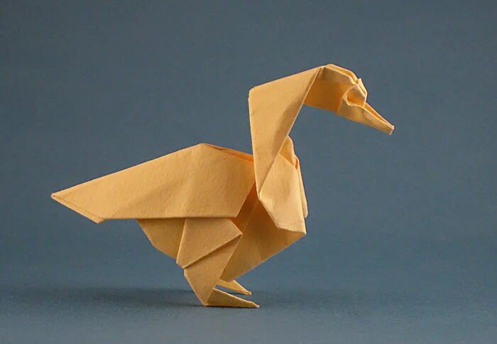 Бумажная уточка из бумаги. Оригами утка. Оригами Гусь. Оригами уточка. Оригами утенок.