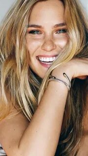bar refaeli span 6/7/8 Plus span wallpaper.