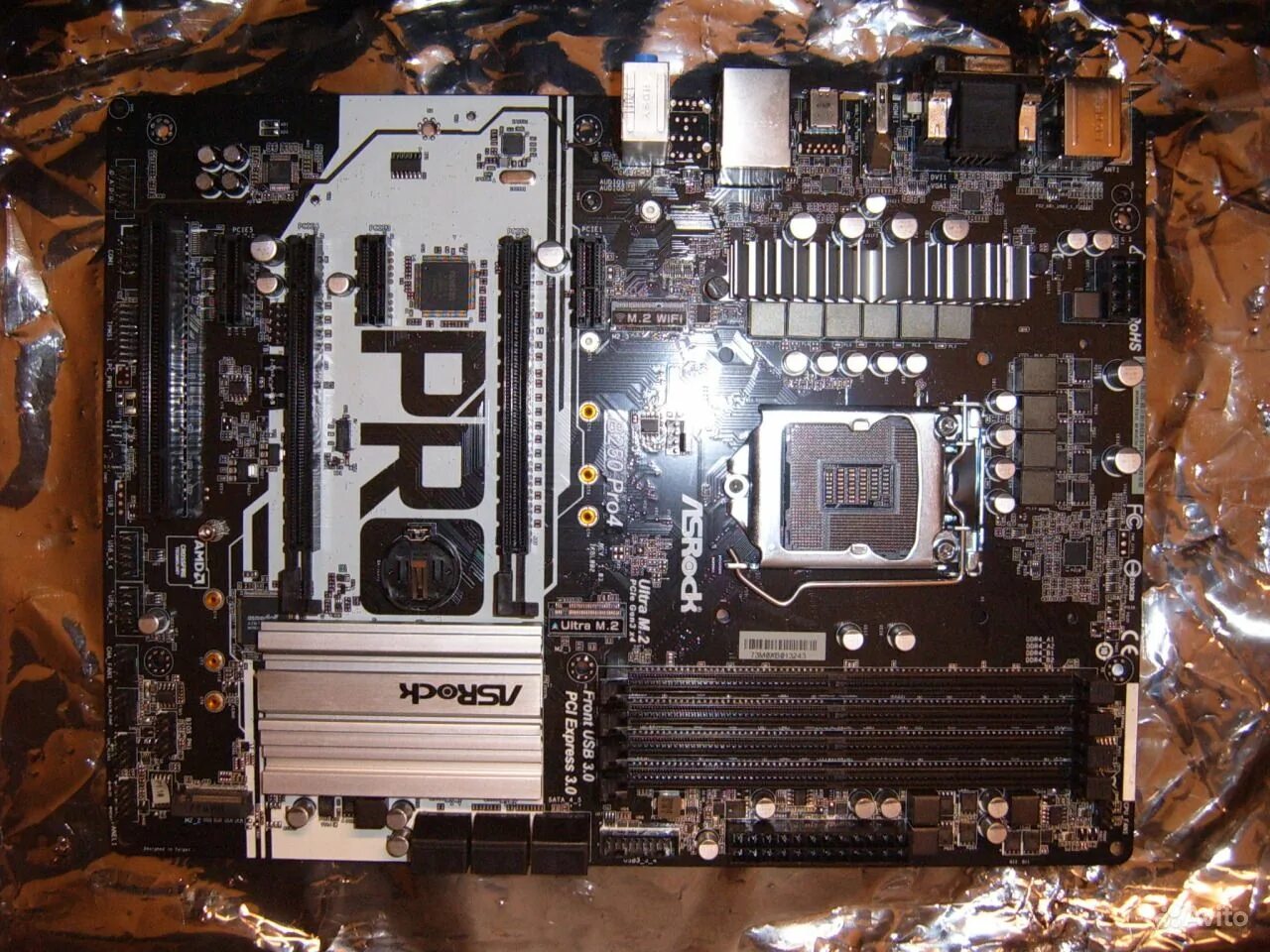 Asrock b550m pro4 процессоры. Asrock b250 pro4. asrock b250m pro4. asrock b450 pro4 r2.0 коробка. asrock 250 pro 4 процессор.