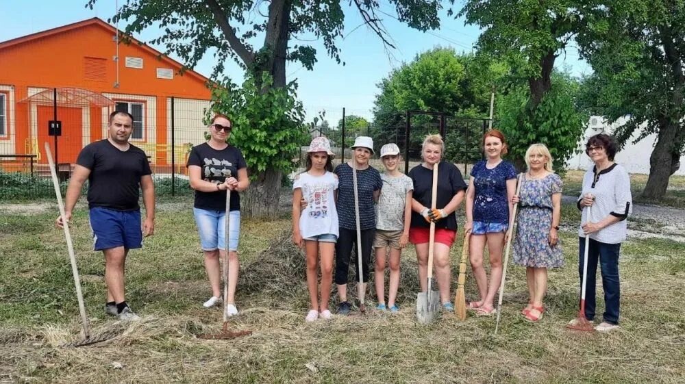 Село охотское крым. Сельский клуб село охотское. Погода в селе охотском. Оггк участок высокий. Погода в селе охотском.