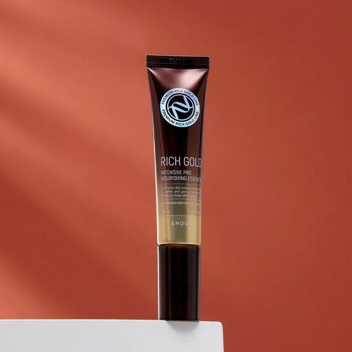Nourishing essence. Питательная эссенция с золотом enough rich gold intensive pro nourishing essence. enough с золотом rich gold intensive. enough крем для кожи вокруг глаз с золотом rich gold intensive pro nourishing eye cream, 30 мл. enough сыворотка питательная с золотом - rich gold intensive pro nourishing ampoule, 30мл.