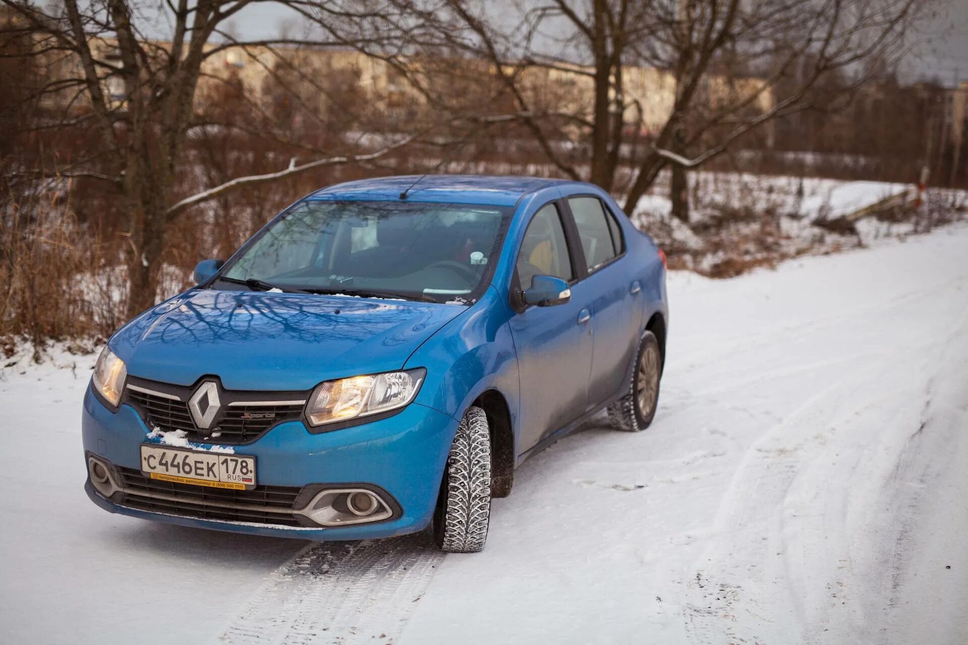 Рено логан 2 год. Renault logan 2. синий ренаулт логан. рено логан 2017г. renault logan синий.