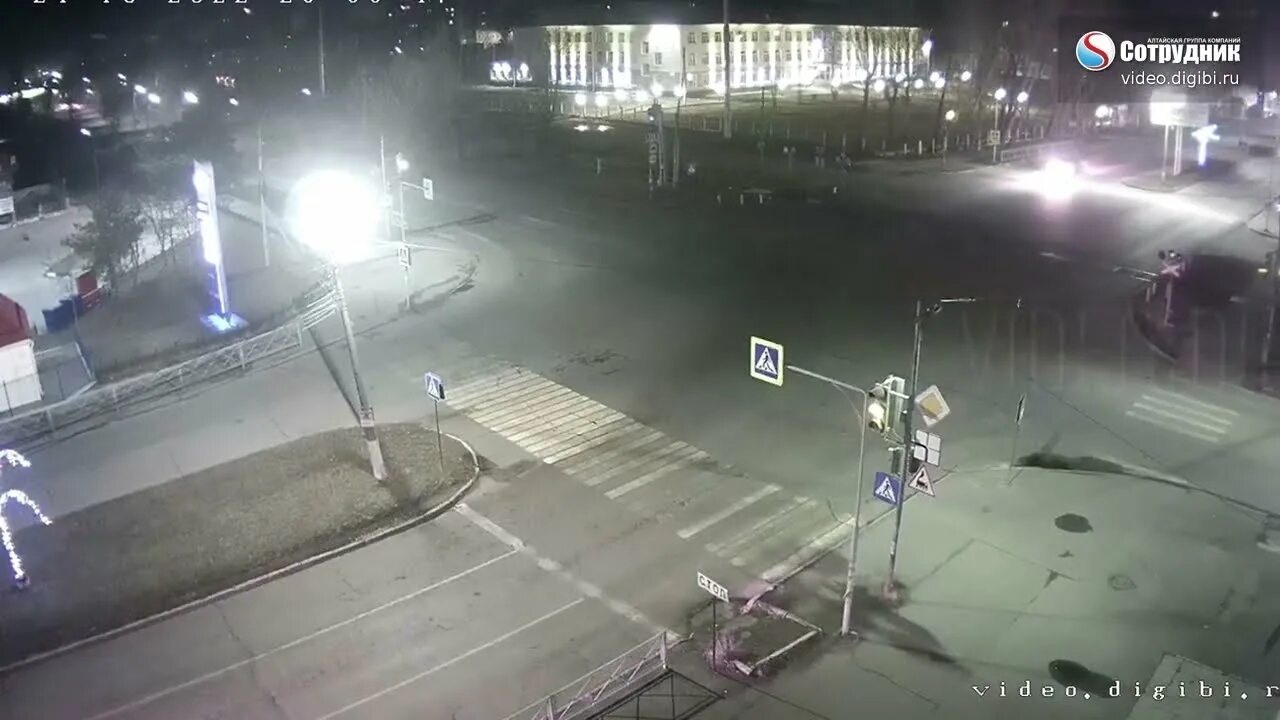 Камера сотрудник. Сотрудник Бийск веб камера. Видео с камер видеонаблюдения.