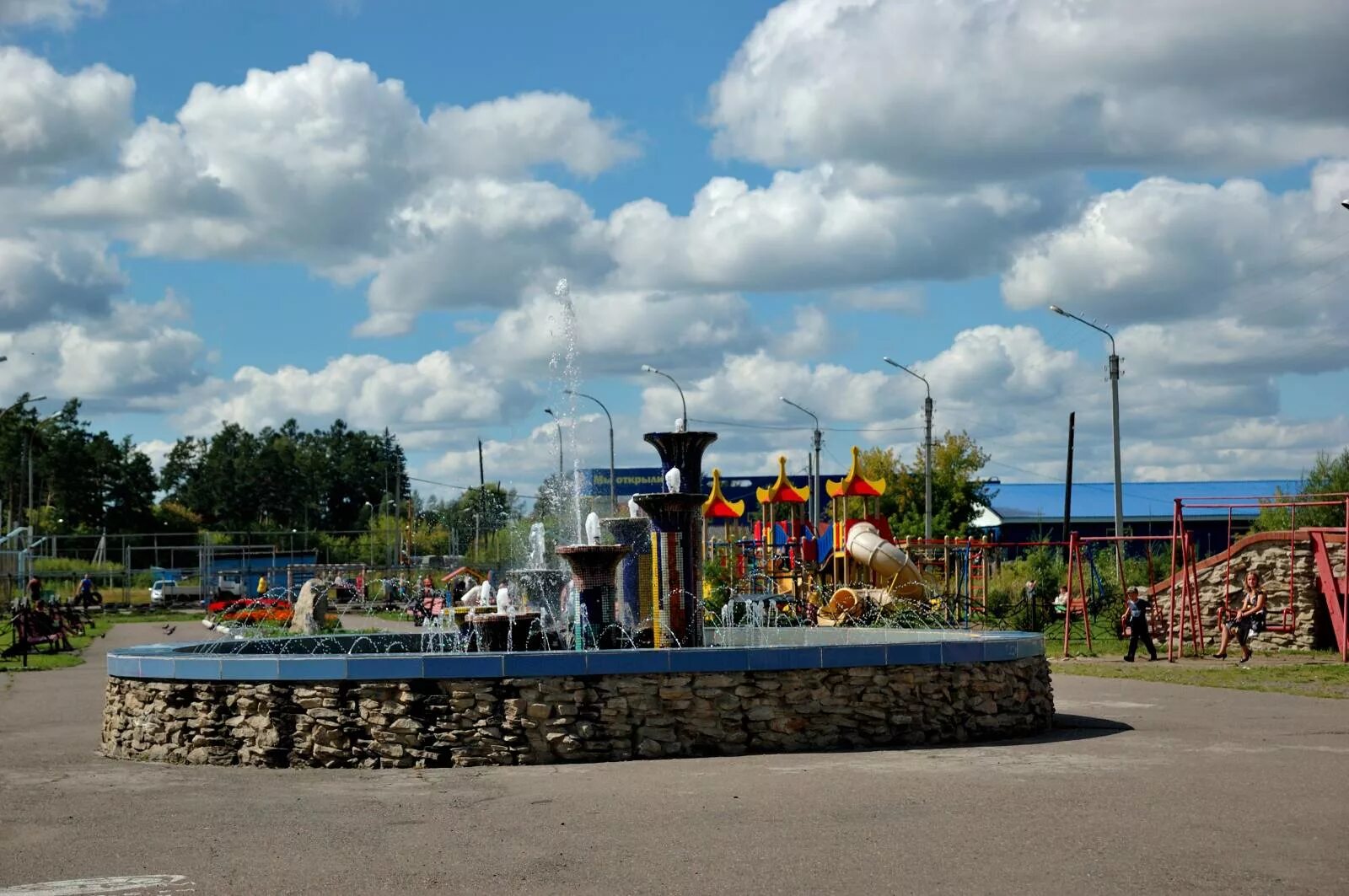 Гостиница екатеринбург маринс парк. Гостиница маринс парк отель екатеринбург. Мариинск кемеровская область. Мариинск музей под открытым небом. Маринс парк отель екатеринбург ул.