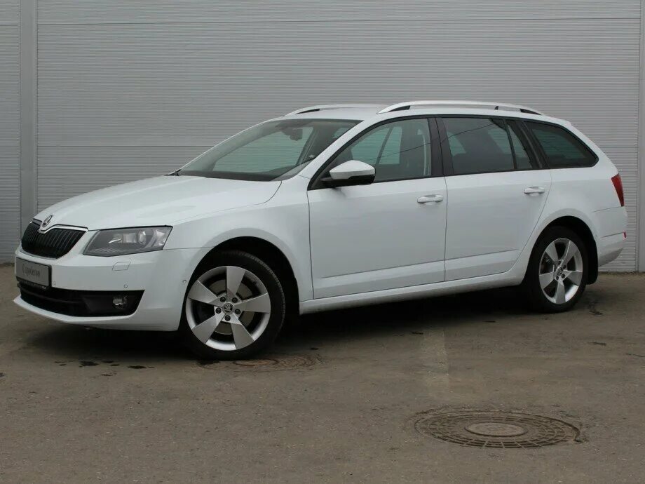 Skoda Octavia 2011 универсал. Skoda Octavia a7 Scout белая. Купить шкоду октавию универсал бу