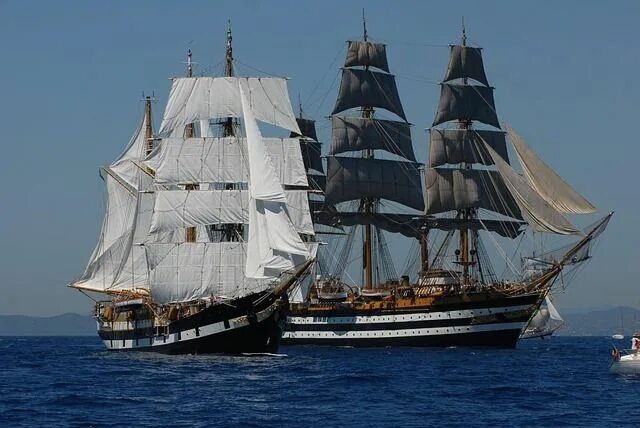 white and brown ship #ship sailing ship #vehicle #2K #wallpaper #hdwallpaper #de