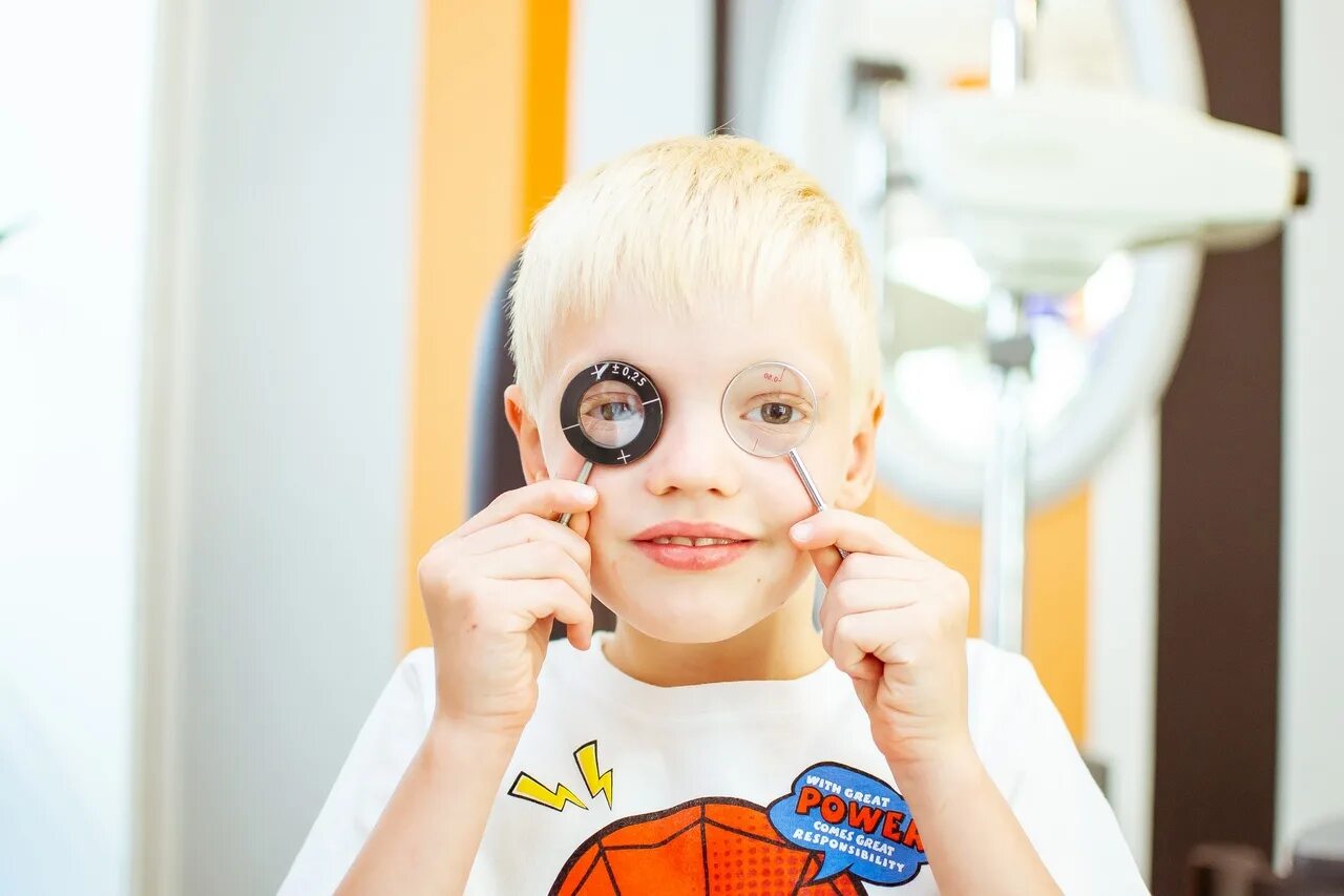 Детский офтальмолог. Дети в оптике. Зрение малыша. Игрушки для детей с ограничением зрения.