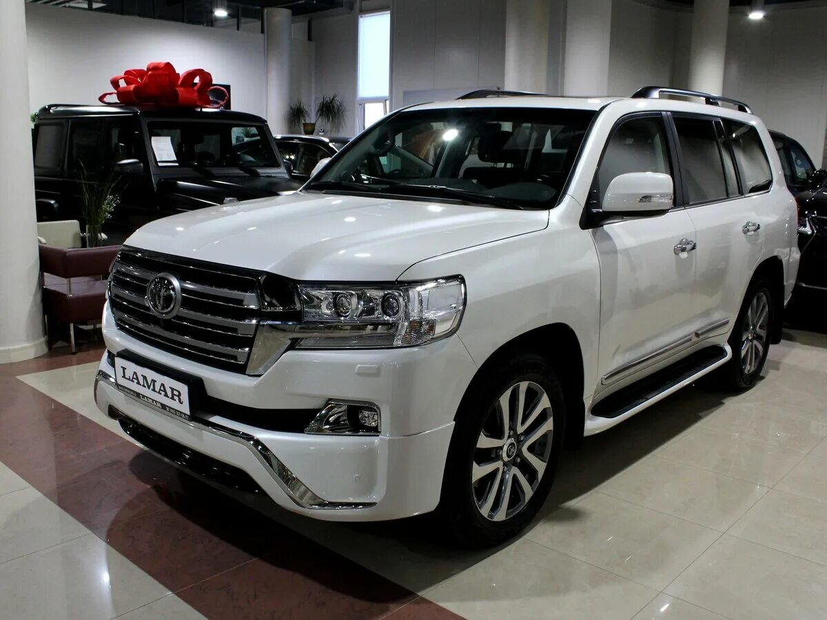 Ленд крузер новый модель. Тойота ландкрузер 200 новый. toyota land cruiser 200 белый. toyota land cruiser 200 2018. toyota land cruiser 300 белый.
