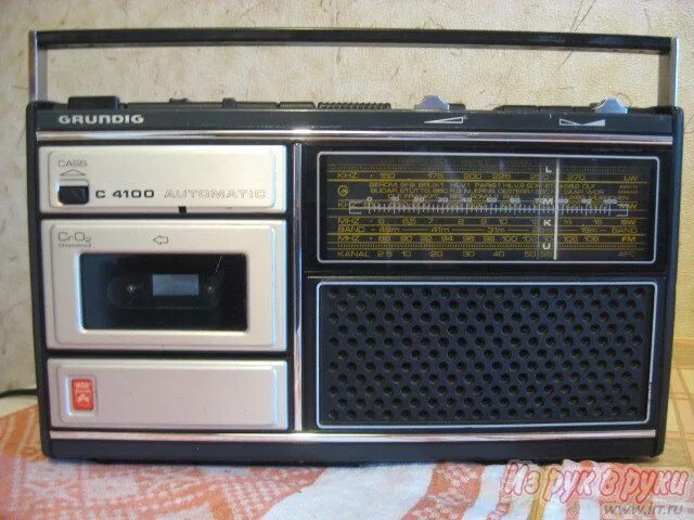 Grundig fry 6321 l. Grundig c4100. Магнитола Грюндик кассетная. Grundig кассетный магнитофон. Grundig двухкассетный магнитофон.