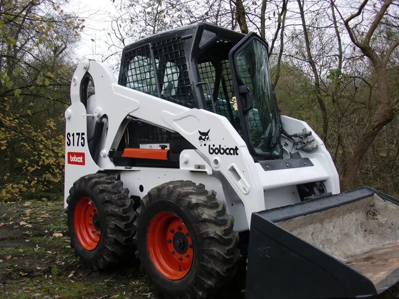 Bobcat 175. Погрузчик Bobcat s175. Мини погрузчик Бобкэт s175. Bobcat s175 h. Мини погрузчик Bobcat 175.