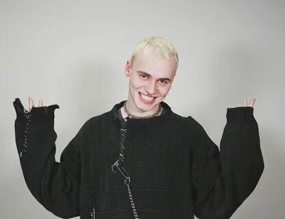 Jack off on me
