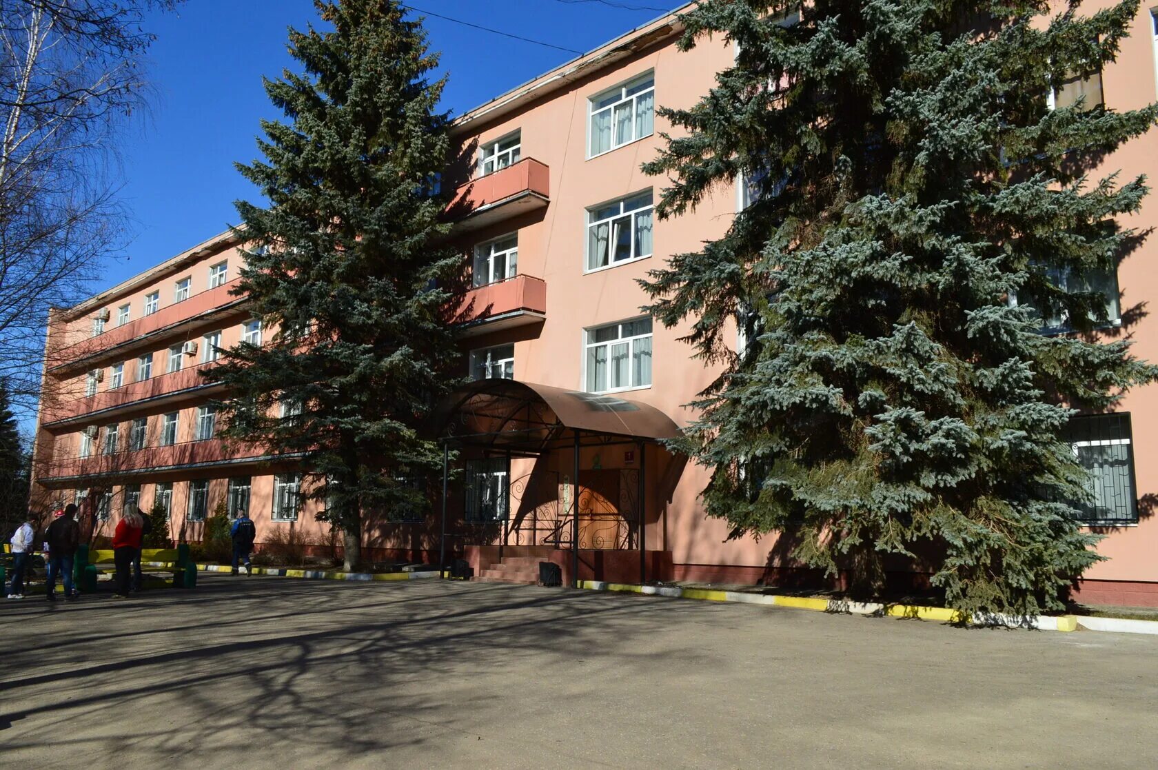 Сосновая 2к5 котельники. Санаторий сосны тамбов. Санаторий сосны раменский район. Сосновая 12 ярославль. Пансионат сосны раменский район.