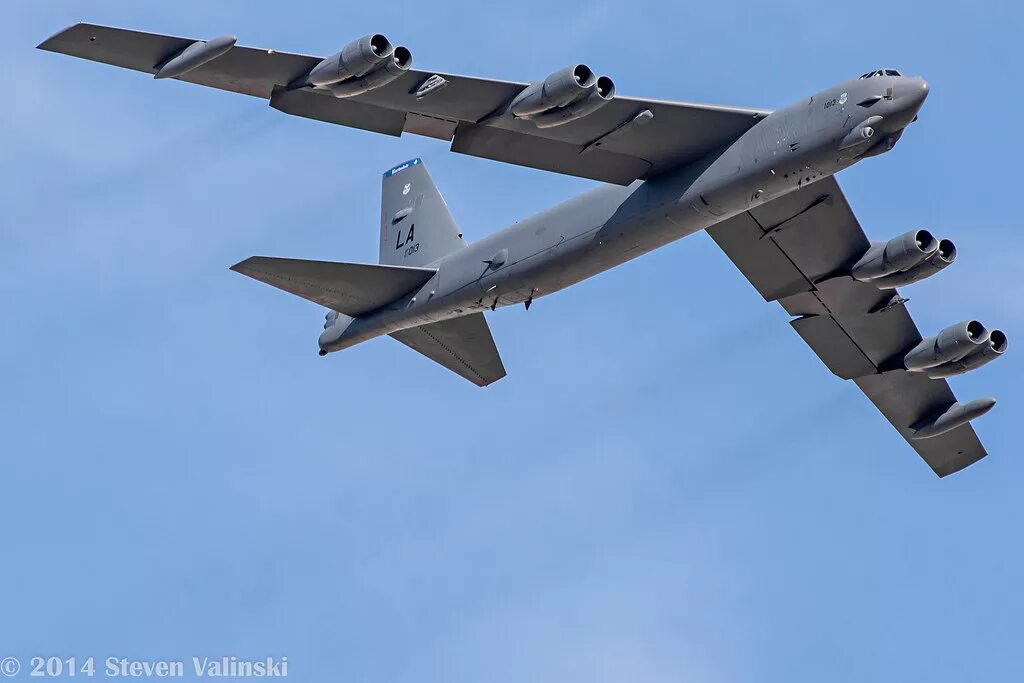 B 52h. B52h бомбардировщик. Б 52 Стратофортресс. Boeing b-52h Stratofortress.