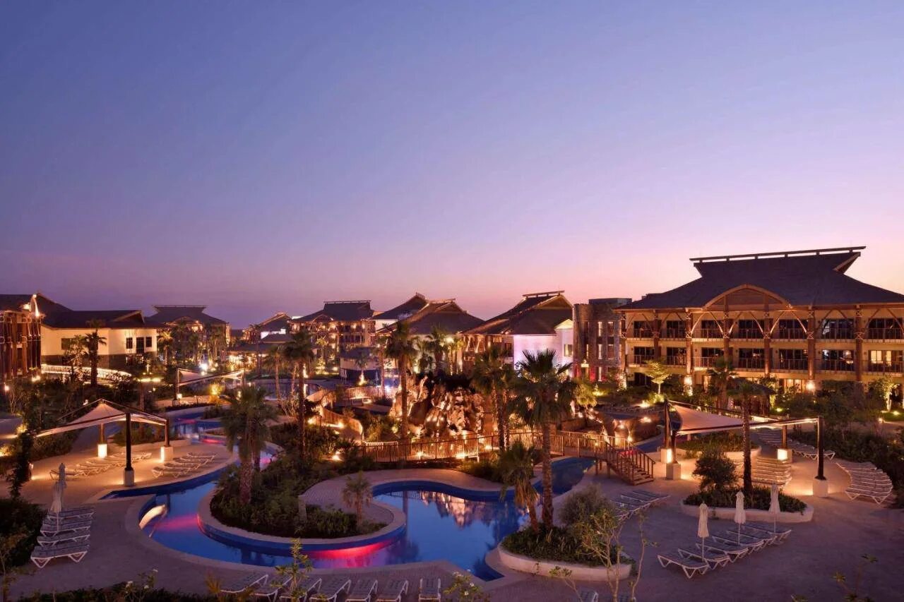 Lapita dubai parks resorts autograph. Дубай Lapita Hotel. Дубай парк Резорт. Lapita Dubai Parks and Resorts 5. Лапита.