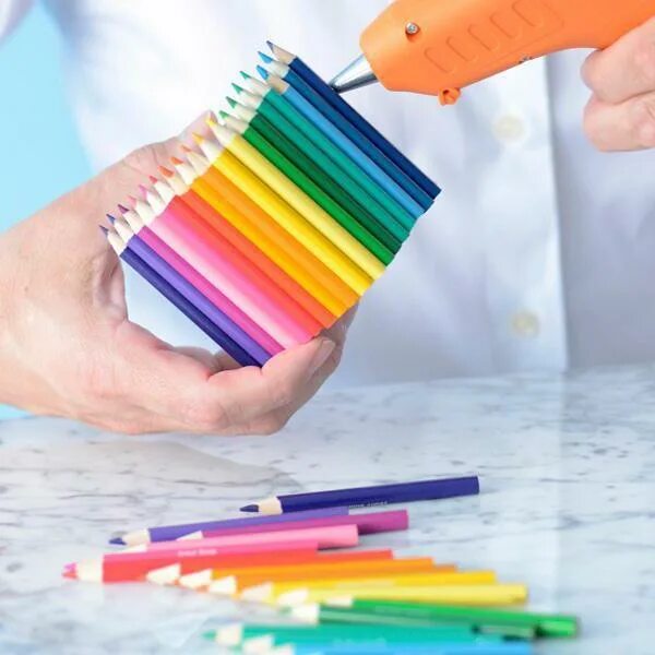 Что делают цветные. Поделки из карандашей. Поделки из цветных карандашей. Поделки с цветными карандашами. Поделки из цветных карандашей своими руками.