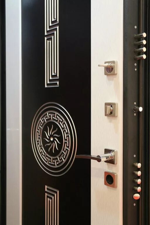 те самые двери