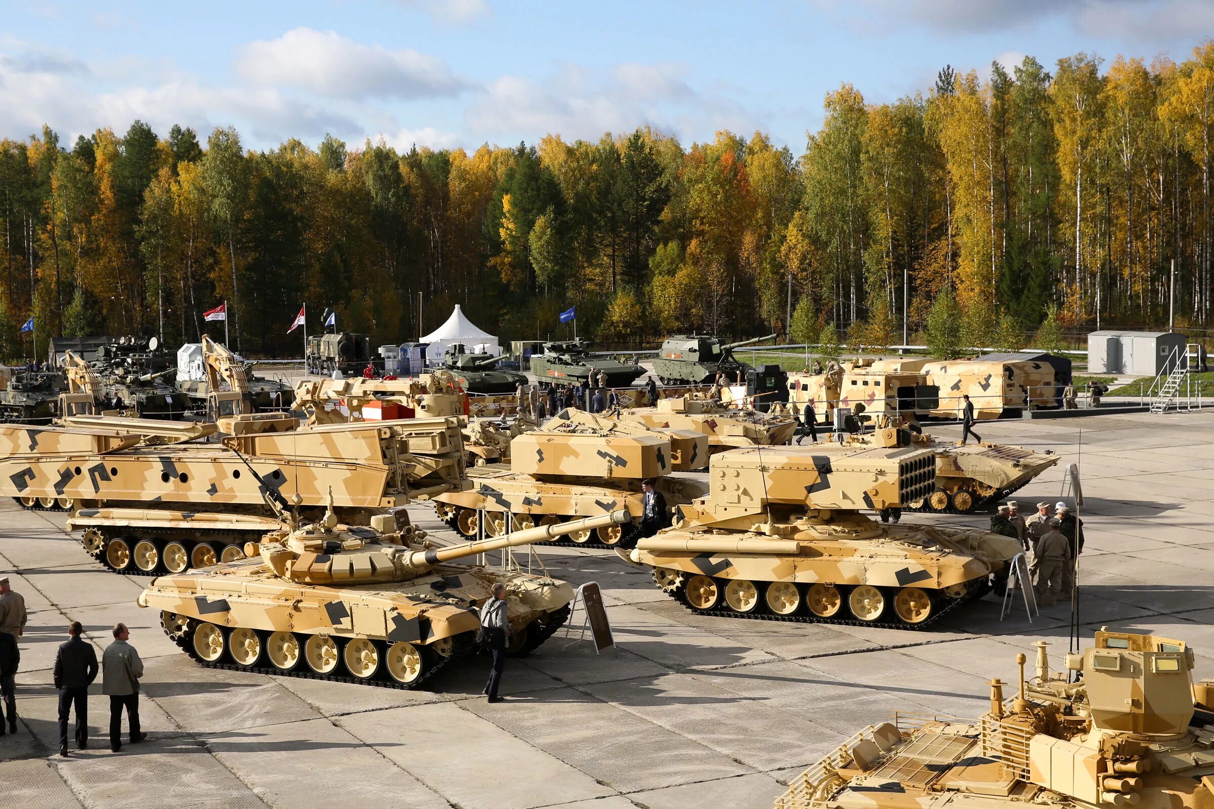 Военно технические сайты. Rae 2015. Военная техника. Военная техника РФ. Современная Военная техника.