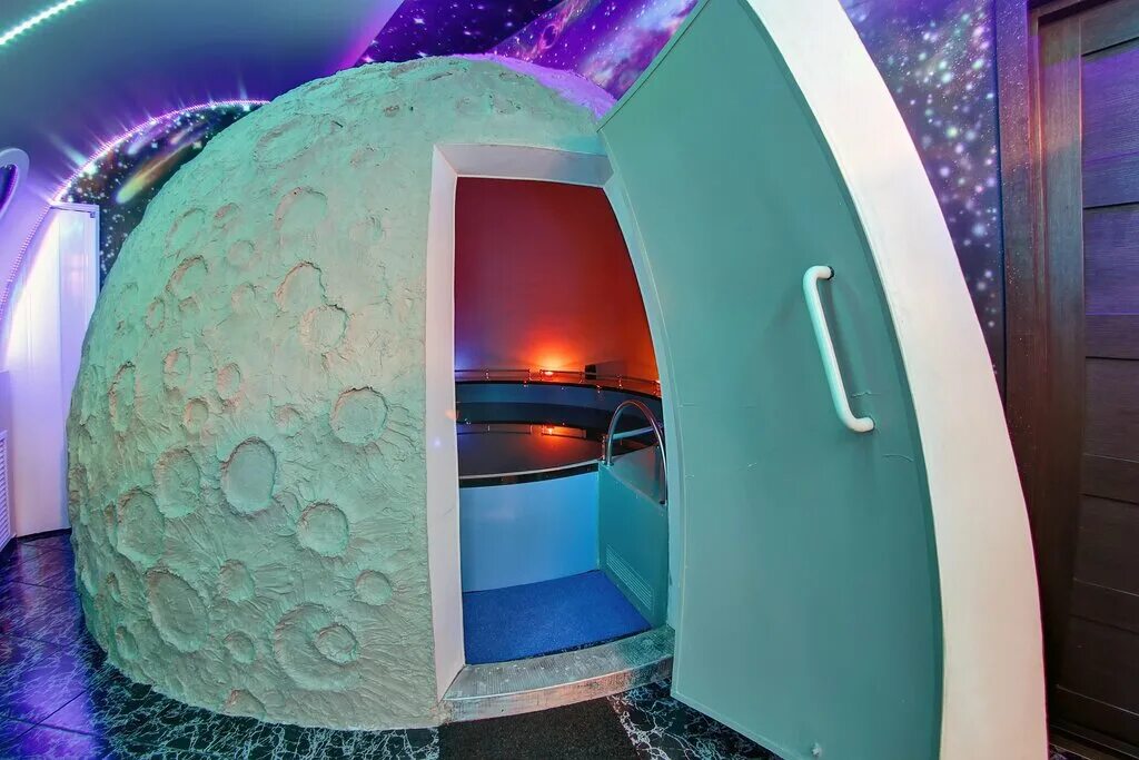 Float studio