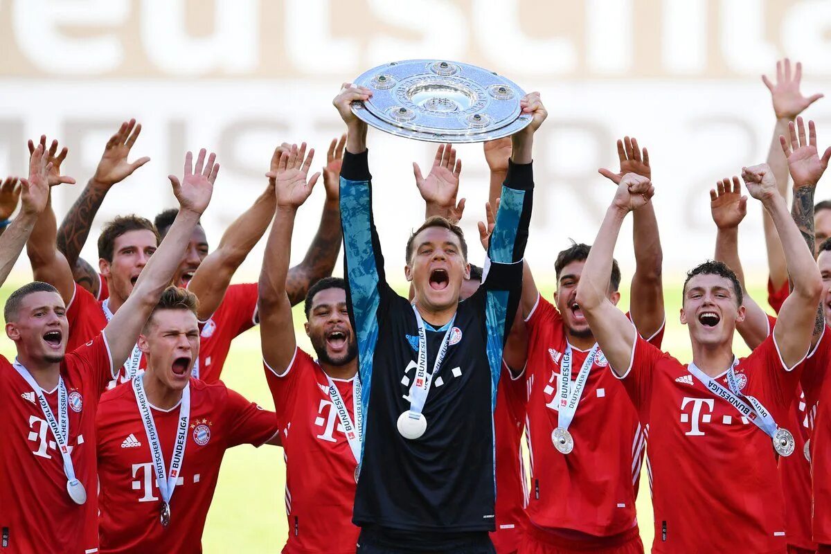 Бавария чемпион бундеслиги 2022. Bundesliga 2021/22. 24. Вторая бундеслига логотипы. Мяч бундкс лиги.