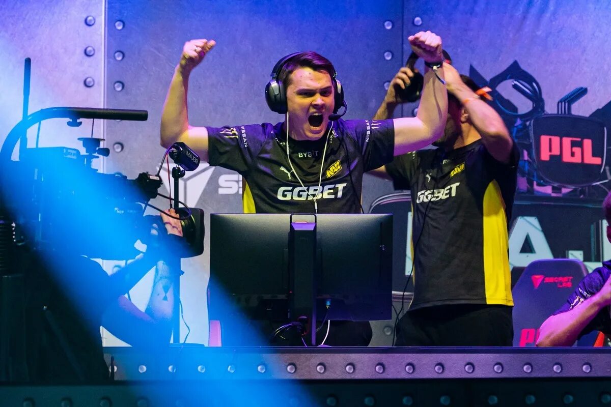 Natus vincere g2 esports. Electronic Navi 2022. Нави КС го 2022. Navi 2021.