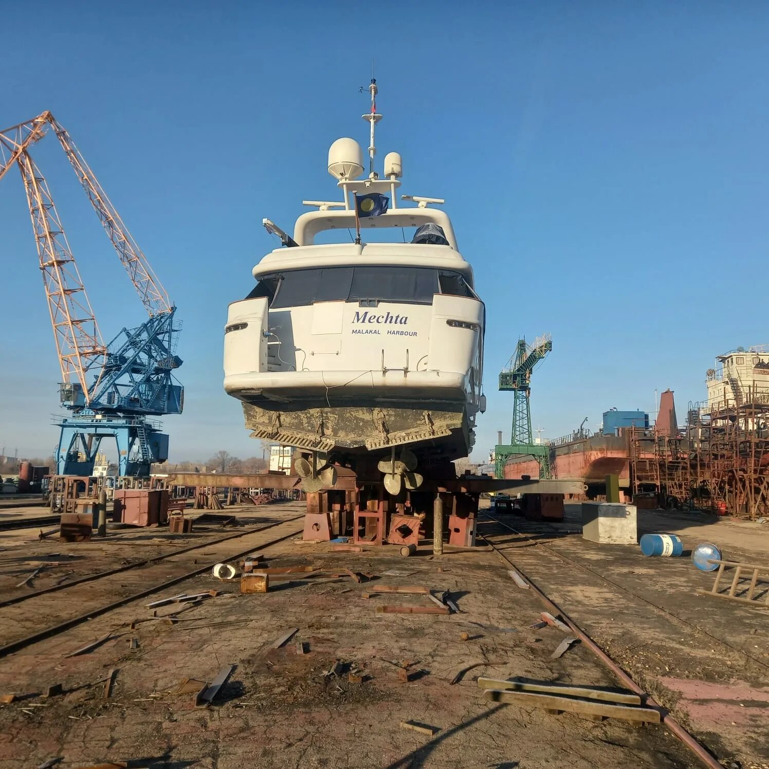 балаковский ссрз. города судостроения морского и речного. балаково судоремонтный. балаковский судостроительно судоремонтный завод. морское судостроение города.