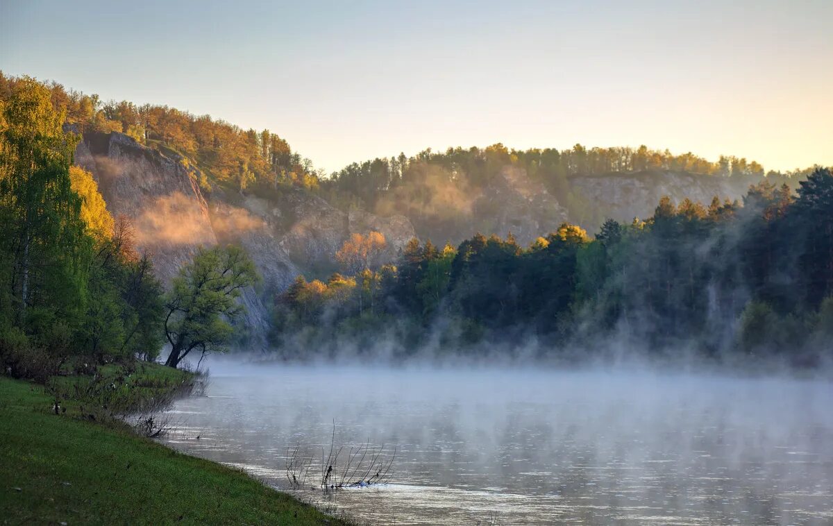 White river. Река белая Агидель Башкирия. Пейзажи река белая на Урале. Туманная река белая Башкортостан. Рассвет на реке белая на Урале.