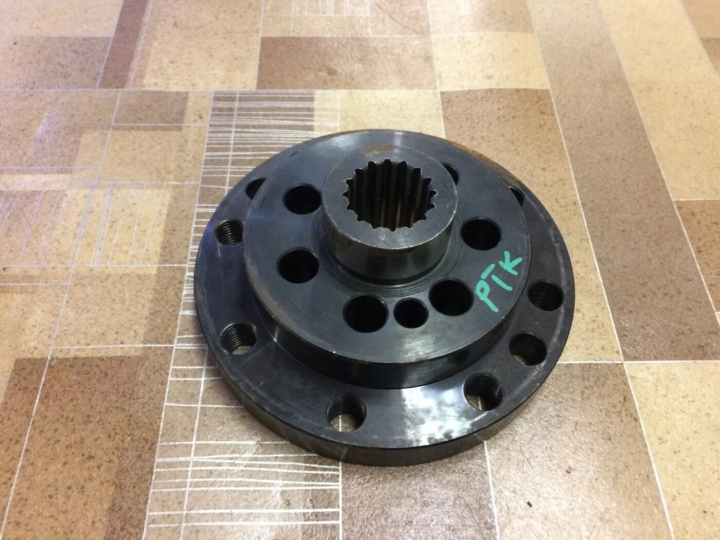 Фланец хвостовика т-150. 01-1. Фланец т. Фланец коленвала 236-1005121(т-150) (ямз). 162 коробки дифференциала.