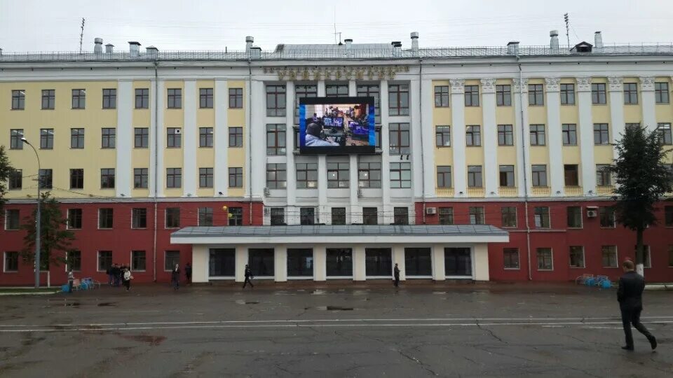 Вб киров. Московская 36 Вятский государственный университет Киров. Вятский государственный университет, Киров, Спасская улица. Киров Московская улица 36 Вятский государственный университет. Московская 36 1 корпус ВЯТГУ Киров.