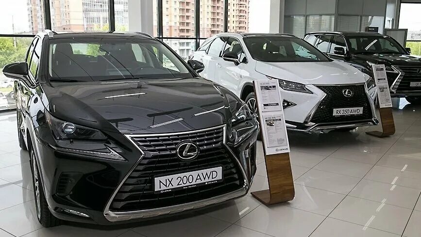 Купить новый Lexus UX I 200 2.0 CVT (150 л.с.) бензин вариатор в Новосибирске: б