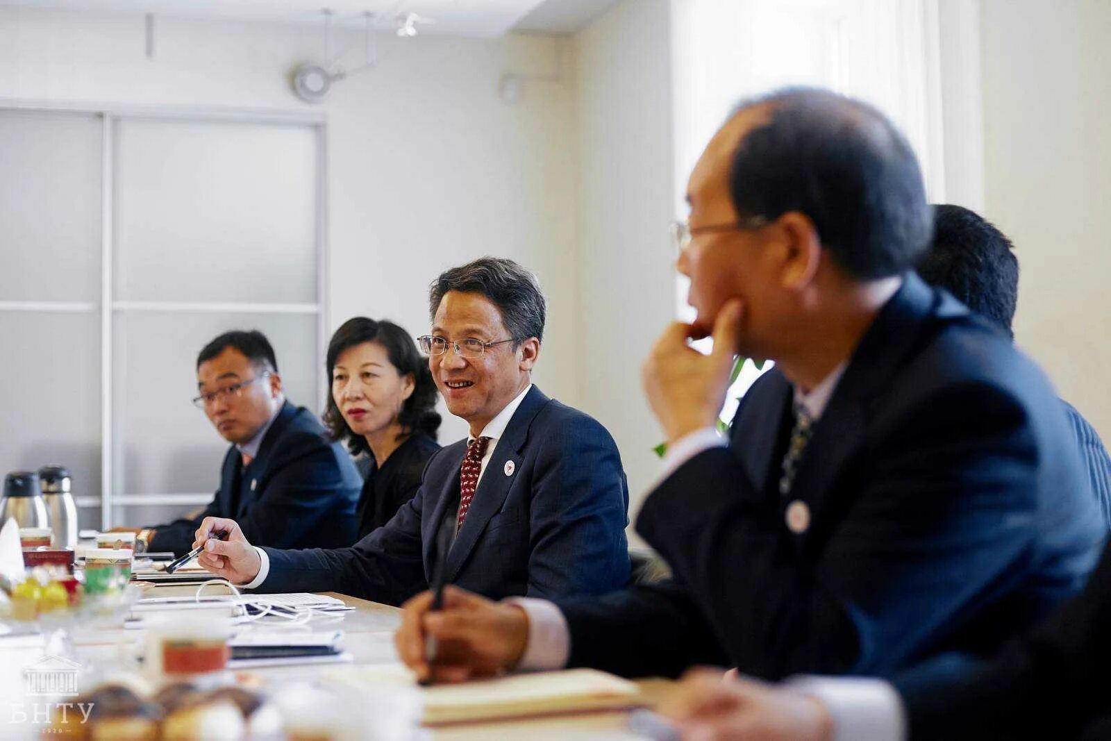 Бизнес китаем начало. Китайский бизнес. Как начать бизнес с китаем. Китайцы бизнес. Бизнес китаем начало.