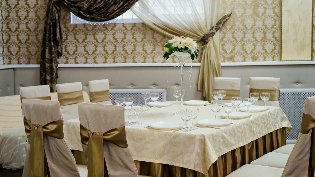 Кафе в нижнем новгороде роом. Room cafe нижний новгород автозаводский. Room cafe екатеринбург. Кафе рум на веденяпина нижний новгород. Кафе рум на веденяпина нижний новгород.