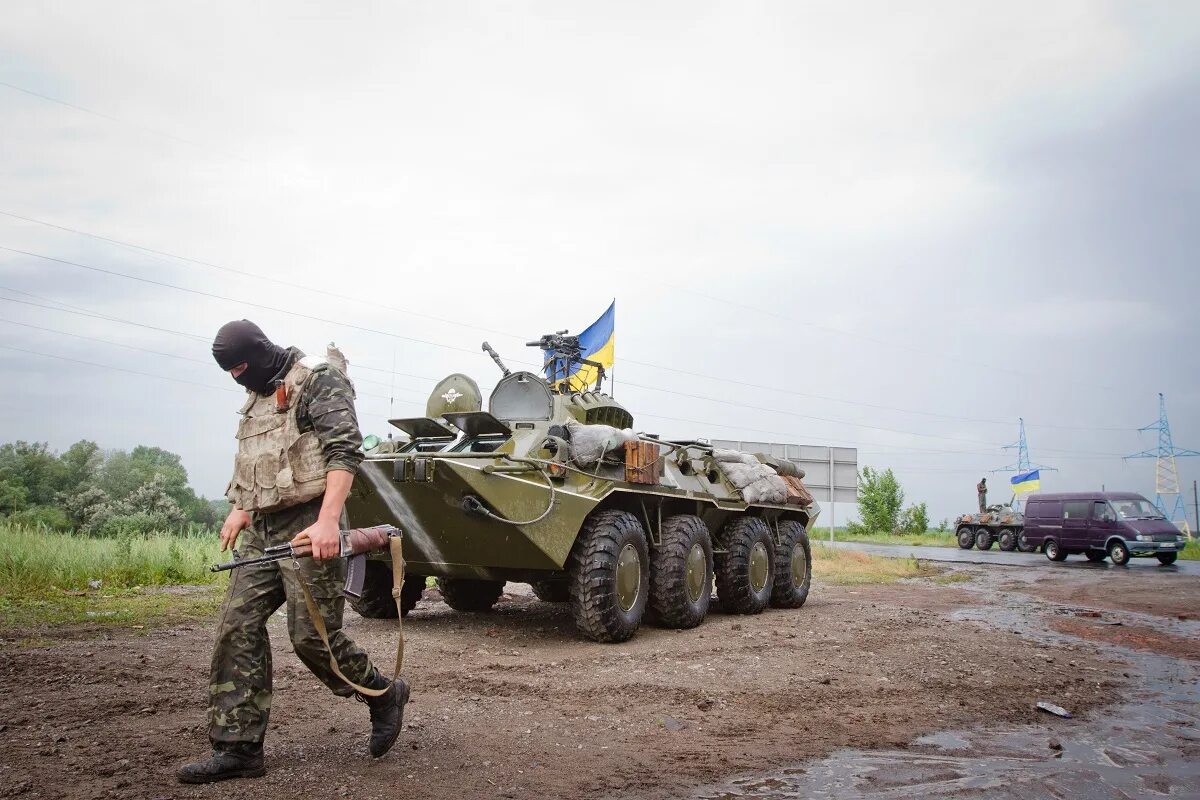 Армия украины на донбассе. АТО 2014 Украина. ВСУ Украины на Донбассе. Украинские войска.