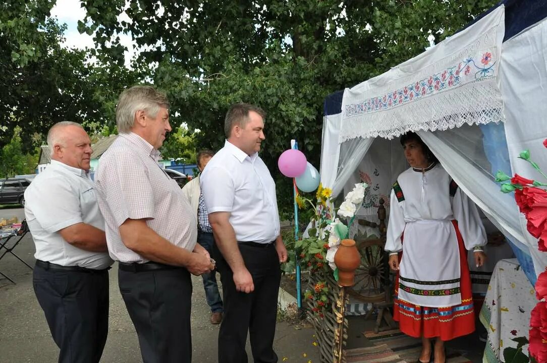 Белгородская область с Лозная Ровеньской районе. Лознянский рушниковый край. Сайт администрации Ровеньского района Белгородской области. Глава администрации Чернянского района. Белгородский край последние новости