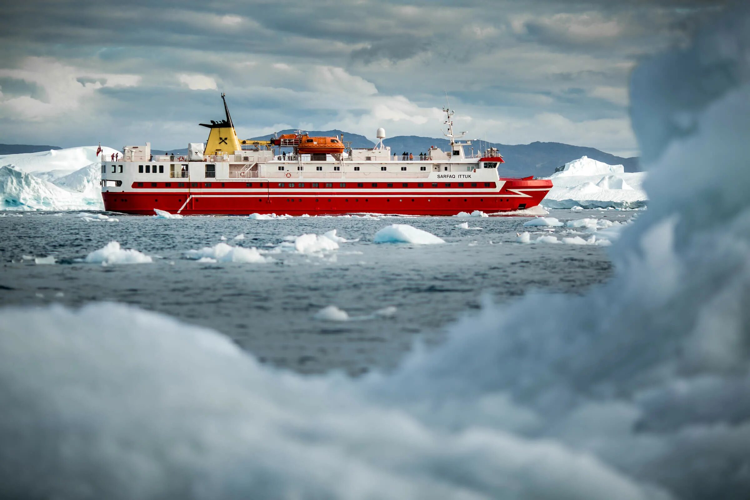 Судно Greenland. Путешествие на Байкал. Arctic Liner. Royal Arctic line Fleet. Arctic line