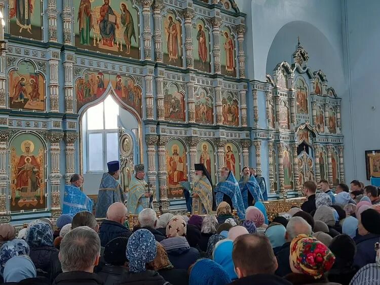 служба в храме чертаново. храм державной божией матери в городе жуковский. державная икона божией храм в чертаново. храм державной иконы на красной площади. служба в храме чертаново.