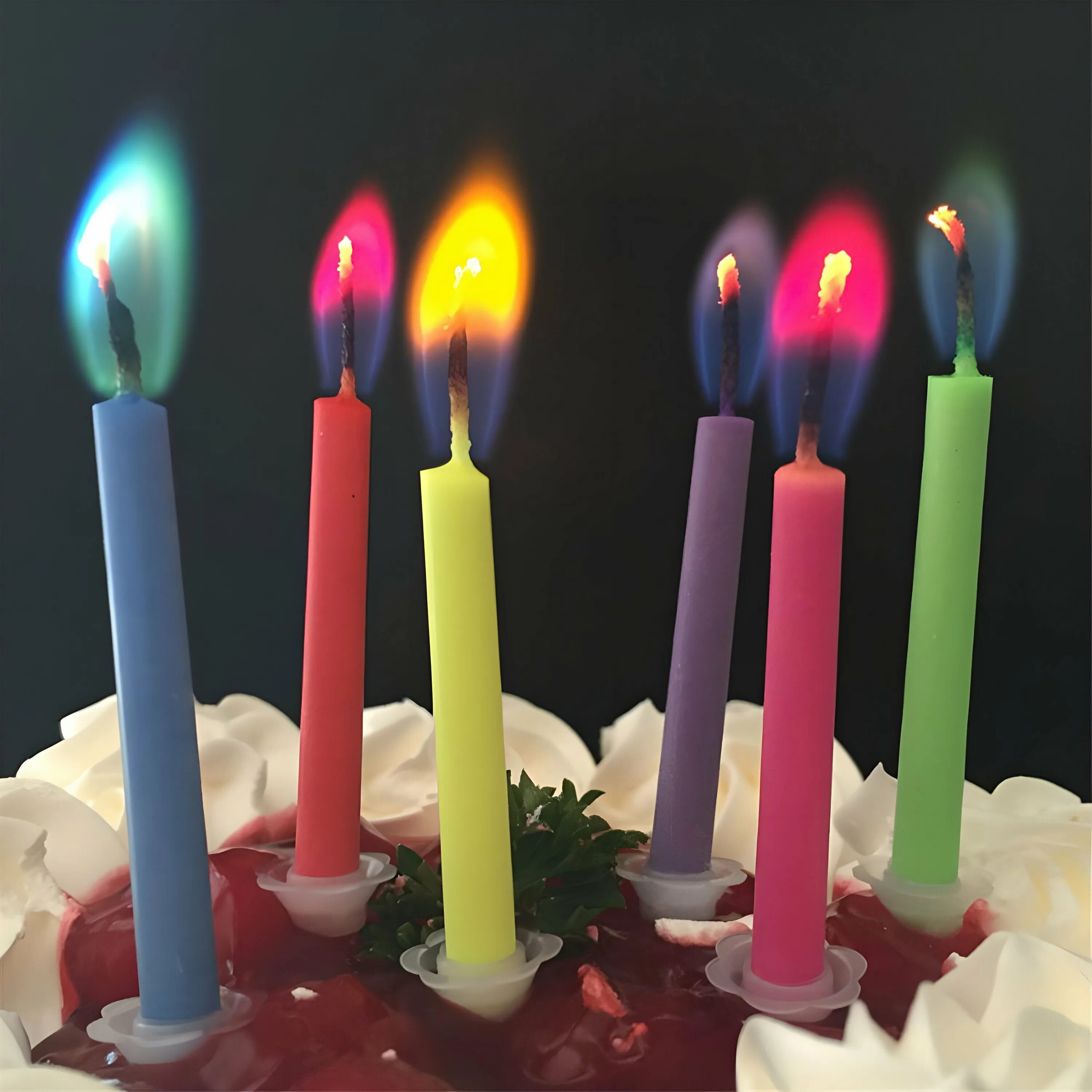 Свечи 6 месяцев. Свечи для торта. Торт со свечками. Необычные свечи для торта. Свечи с цветным пламенем.