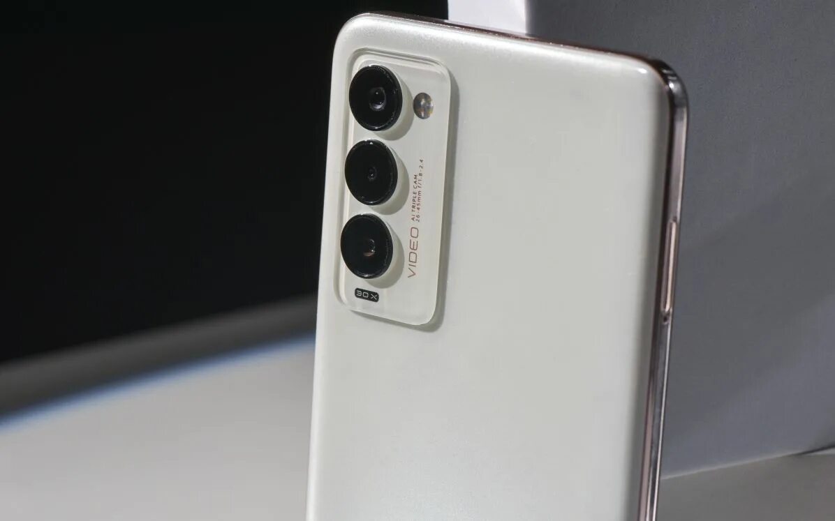 Techno camon 20 256gb. Techno camon 18p дисплей. текно камон 18 п. techno camon 19 белый. дисплей techno camon 18 p купить 120гц ips.