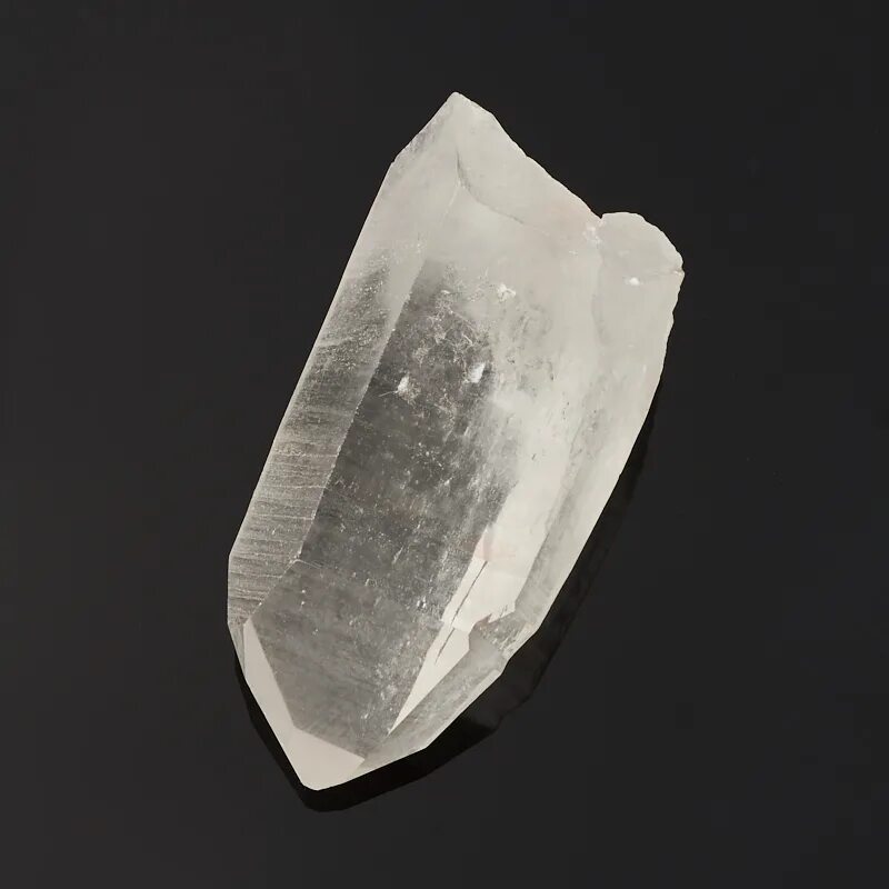 Горный хрусталь камень необработанный. Горный хрусталь твердость. Сообщение хрусталь. Горный хрусталь полимер. Прозрачный минерал.