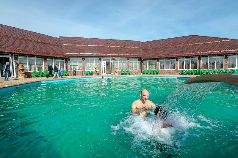 Золотая рыбка термальные источники краснодарский. Золотая рыбка термальные источники Адыгея. Адыгея Ярославская термальные. Термальные бассейны в Адыгее. Ярославская Адыгея термальные источники.