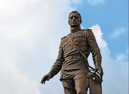 Памятник покрышкину