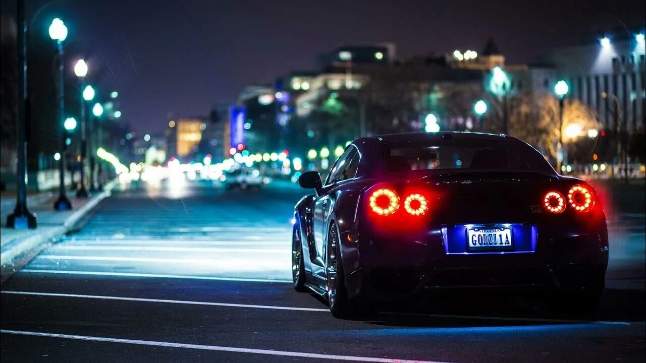 His car last night. Nissan GTR 35 Night. Ниссан ГТР В ночном городе. Nissan Skyline GTR 35 С неоном. Ниссан ГТР 35 ночью.