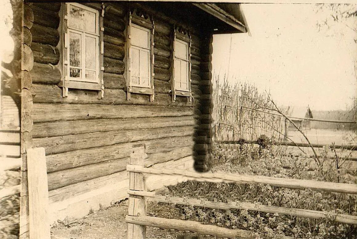 Деревня б н. Ретро деревня. Старые фотографии деревни. Деревенский дом 1941. Ретро фото деревни.