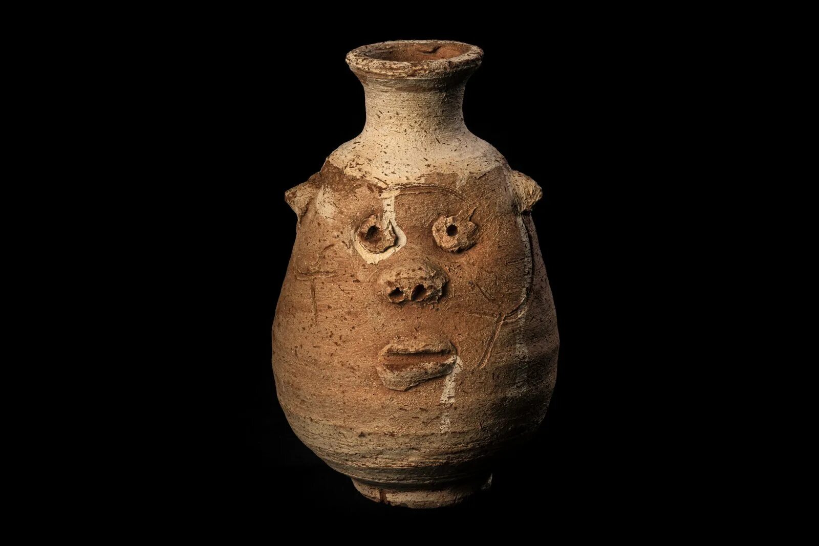 Кувшин для вина. Античный сосуд из глины. Кувшин для вина. Сосуд из глины. Керамика древнего рима.