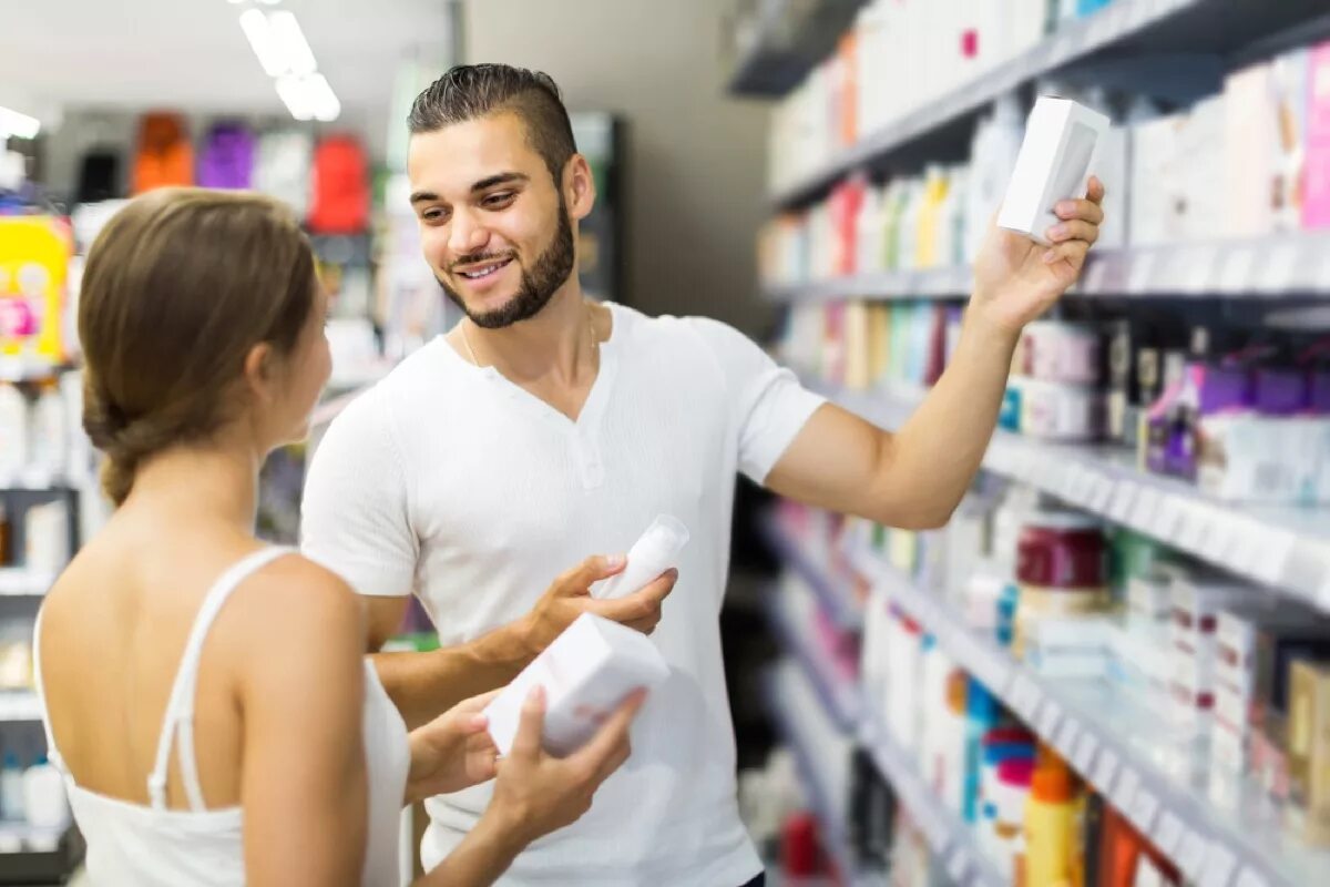 I bought in the store. Человек покупающий скидки. family in the store shampoo. still shop. чел купил акции и счастлив.