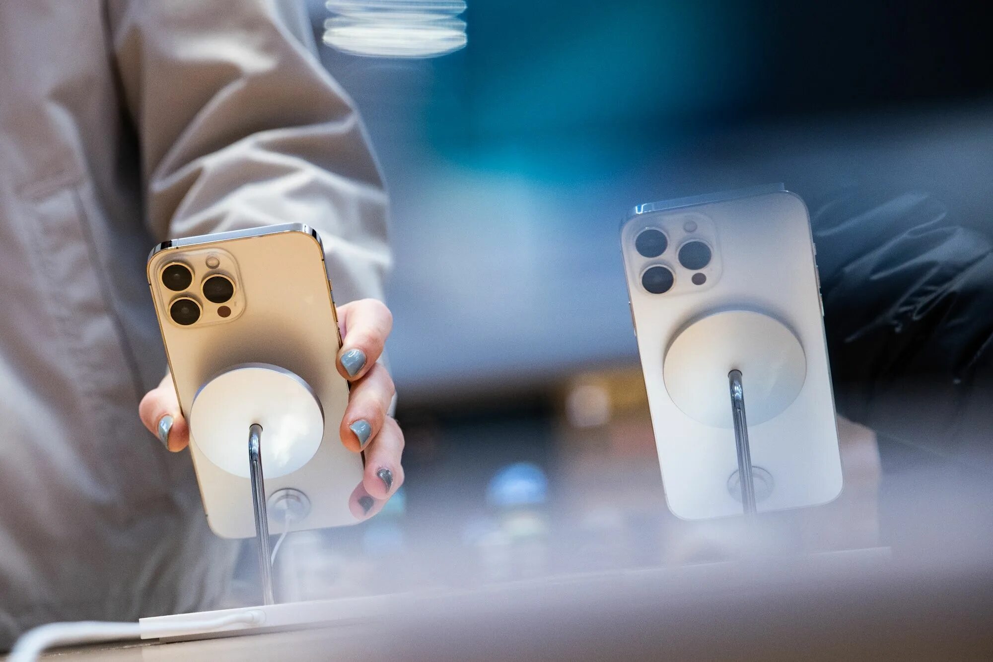 Apple iphone x. Очень много айфонов. Защитное стекло cassedy для apple iphone 7/8. Вожу айфоны. Витрина с айфонами.