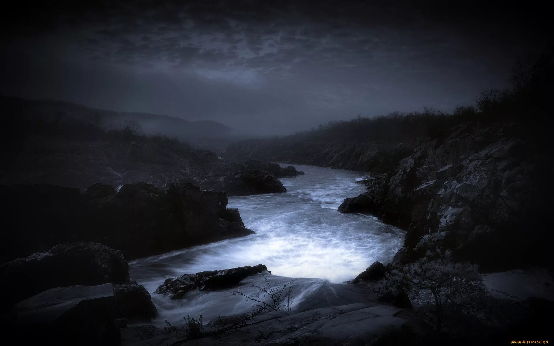 Ночная река слова. Горная река ночью. Бурная река ночь. Ночная Горная речка. Река бурная вечером.
